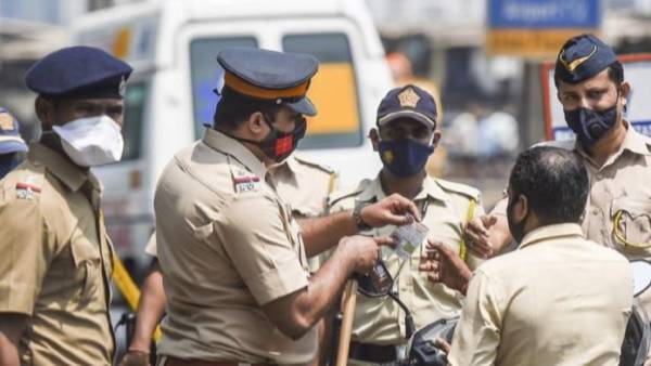  పోలీసులు పరుగో.... పరుగు