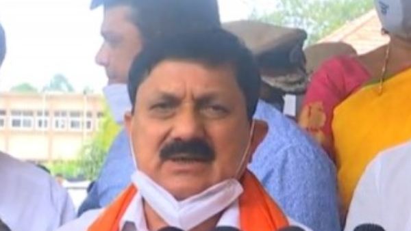 హోమంత్రి ఎంట్రీ