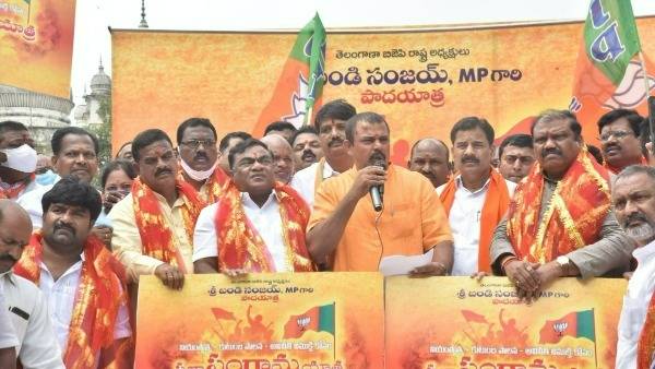 తెలంగాణ బీజేపిలో యాత్రల సీజన్.. అగ్రనేతలంగా ప్రజాక్షేత్రంలోనే.. తెలంగాణ బీజేపిలో యాత్రల సీజన్.. అగ్రనేతలంగా ప్రజాక్షేత్రంలోనే..