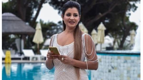 35 క్యారెట్ల వివిఎస్ వజ్రాలతో రూపొందించి..