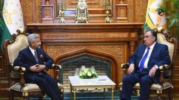 తాలిబన్లపై తజికిస్తాన్ పోరాటం తాలిబన్లపై తజికిస్తాన్ పోరాటం