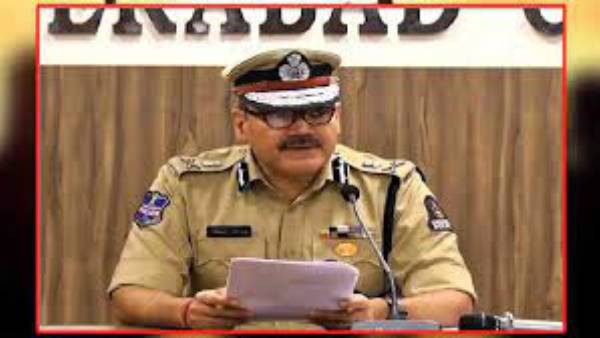 ఉరితీయాలని..