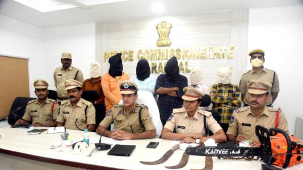 లాభాలు అన్న తీసుకుని నష్టాలు తమ్ముడికి పంచాడని కక్ష లాభాలు అన్న తీసుకుని నష్టాలు తమ్ముడికి పంచాడని కక్ష