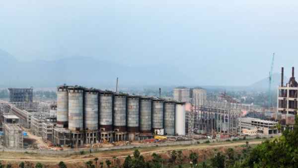 రాకియా వాటా కొనుగోలు యత్నాలు రాకియా వాటా కొనుగోలు యత్నాలు