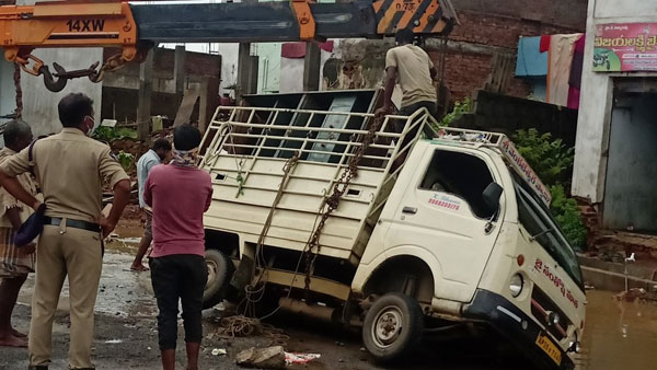  కాంట్రాక్టర్ల సహాయనిరాకరణ