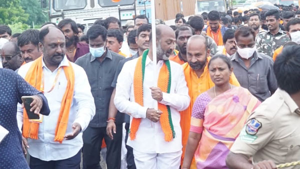 బండి సంజయ్ ముందుకు ప్రజా సమస్యలు..