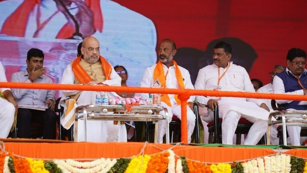 మోడీ, షాలకు తన ఆయుష్షూ కూడా ఇస్తానండూ బండి సంజయ్ మోడీ, షాలకు తన ఆయుష్షూ కూడా ఇస్తానండూ బండి సంజయ్