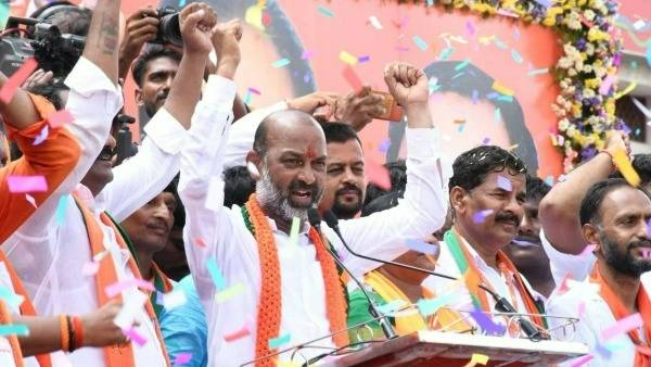 కేసీఆర్కు సంజయ్ వార్నింగ్... కేసీఆర్కు సంజయ్ వార్నింగ్...