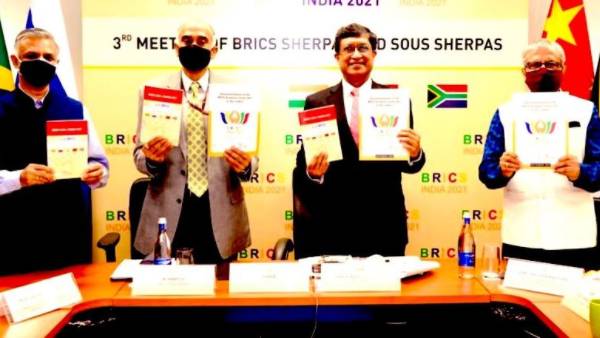  చైనా వుహాన్ ల్యాబ్ పైనే అనుమానాలు