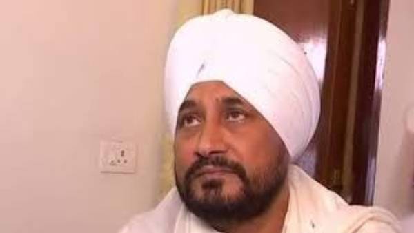 మహిళా కమిషన్ నుంచి నోటీసులు కూడా..