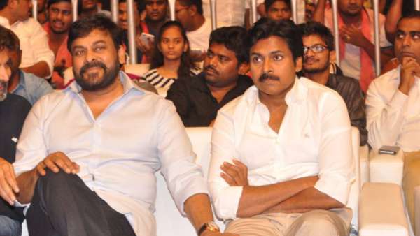 పవన్ వర్సెస్ వైసీపీ రగడ .. సైలెంట్ గా ఉన్న చిరంజీవి.. మెగా బ్రదర్స్ మధ్య గ్యాప్ ? పవన్ వర్సెస్ వైసీపీ రగడ .. సైలెంట్ గా ఉన్న చిరంజీవి.. మెగా బ్రదర్స్ మధ్య గ్యాప్ ?