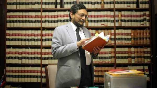 రిటైర్మెంట్ తరువాత తొలిసారిగా.. రిటైర్మెంట్ తరువాత తొలిసారిగా..