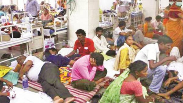 వైరల్ వ్యాధులతో భయాందోళనలో గ్రామీణ ప్రజలు