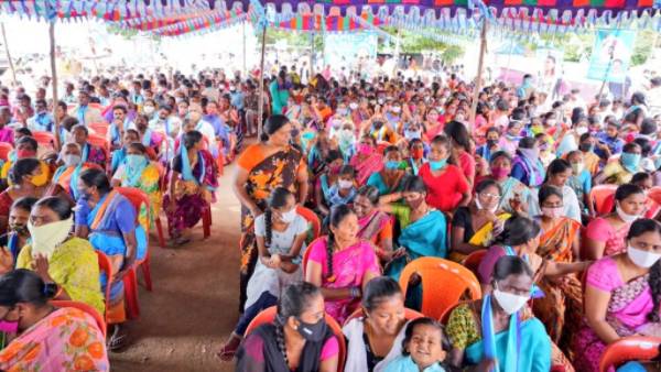 సీఎం కేసీఆర్ మెడలు వంచే వరకు తమ పోరాటం సీఎం కేసీఆర్ మెడలు వంచే వరకు తమ పోరాటం