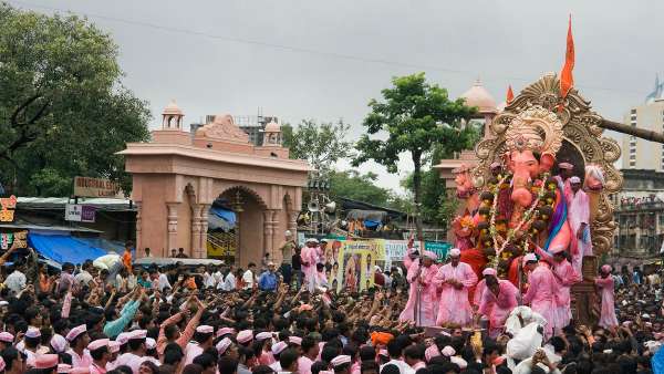 గణేశ్ మండపాలపై జగన్ సర్కార్ ఆంక్షలు గణేశ్ మండపాలపై జగన్ సర్కార్ ఆంక్షలు