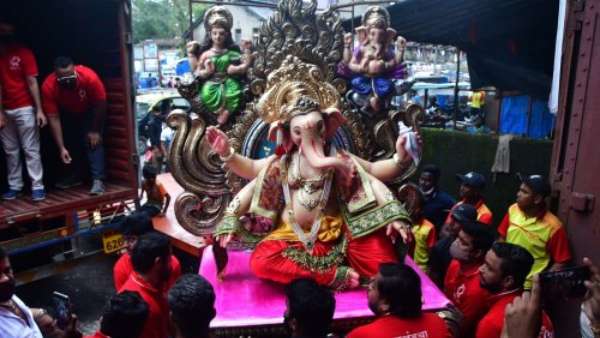 పండుగల సీజన్లో కేంద్రం మార్గదర్శకాలు పండుగల సీజన్లో కేంద్రం మార్గదర్శకాలు