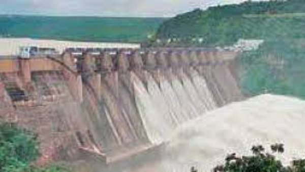 తెలంగాణా కేటాయింపుల కంటే అదనంగా నీటిని వాడుకుంటుందని ఫిర్యాదు