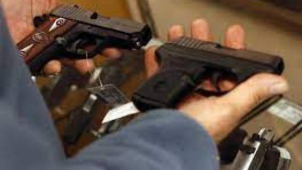 ఫ్లోరిడాలో సైకో కాల్పులు .. ఒక బాలింత, పసికందుతో పాటు మరో ఇద్దరు మృతి