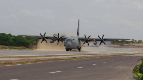 IAF Aircraft Emergency Landing Drill Success with two union minister on board IAF Aircraft Emergency Landing Drill Success with two union minister on board