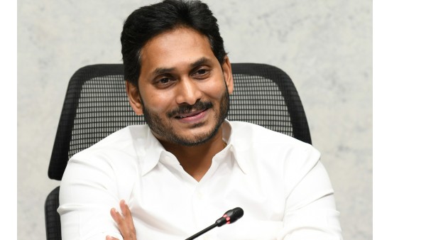 హౌసింగ్ లబ్ది దారులకు రుణాలివ్వండి