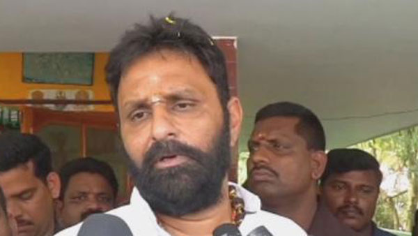 కొడాలి నానీపై ధ్వజమెత్తిన పిల్లి మాణిక్యరావు కొడాలి నానీపై ధ్వజమెత్తిన పిల్లి మాణిక్యరావు