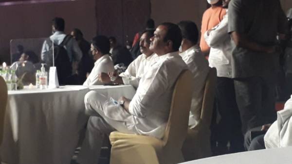  విజయమ్మ సమావేశానికి హాజరుపై..