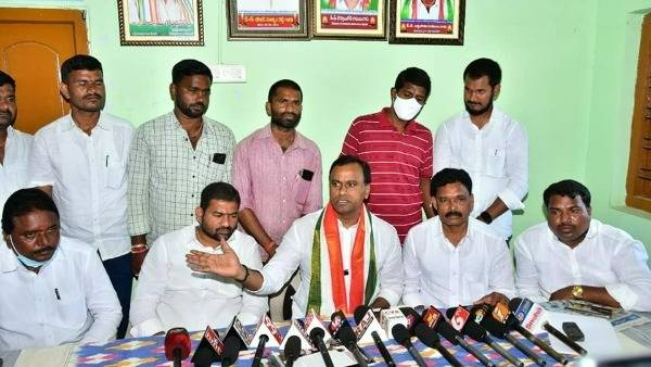 ఆ మూడు నియోజకవర్గాలకే అభివృద్ధి: కోమటిరెడ్డి.. ఆ మూడు నియోజకవర్గాలకే అభివృద్ధి: కోమటిరెడ్డి..