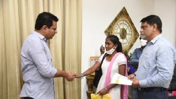 minister ktr offers assistant entomologist job to a woman who is working as sweeper minister ktr offers assistant entomologist job to a woman who is working as sweeper
