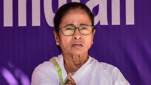 మమతా బెనర్జీ ప్రపంచ శాంతి సదస్సుకు అనుమతి నిరాకరించిన కేంద్రం మమతా బెనర్జీ ప్రపంచ శాంతి సదస్సుకు అనుమతి నిరాకరించిన కేంద్రం