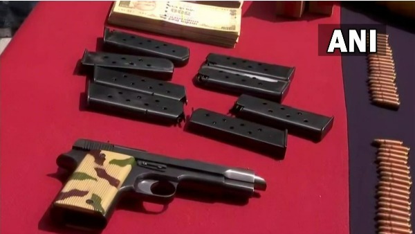 బీఎస్ఎఫ్ సెర్చ్ ఆపరేషన్ .. భారీగా డ్రగ్స్తో పాటు ఆయుధాలు 