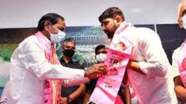 సేవారంగంలో ఉన్నారంటూ కేబినెట్ సిఫార్సు