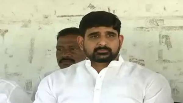 గతంలో కేసుల వ్యవహారంతో..డైలమా
