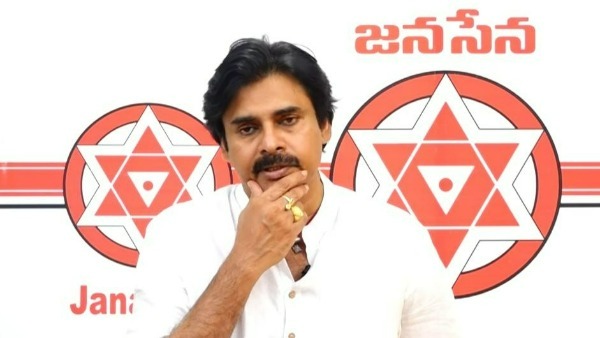 ఏపీలో అడుగుకో గుంత.. గజానికో గొయ్యి.. ఏపీలో అడుగుకో గుంత.. గజానికో గొయ్యి..