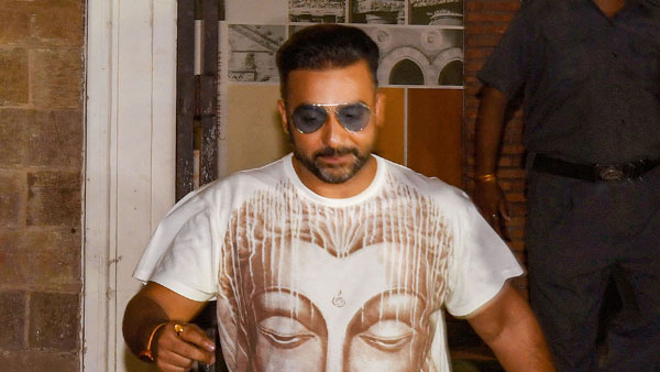 నేను బిజీ-రాజ్ ఏం చేశాడో తెలీదన్న శిల్పా నేను బిజీ-రాజ్ ఏం చేశాడో తెలీదన్న శిల్పా