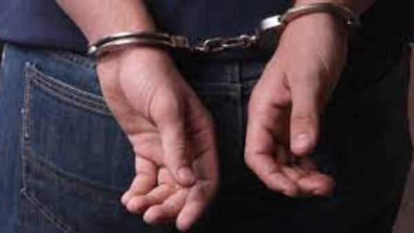  లక్ష రూపాయలకు నకిలీ వీసా