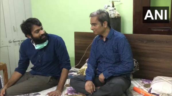 నెలరోజుల పాటు వెంటిలేటర్పైనే.. నెలరోజుల పాటు వెంటిలేటర్పైనే..