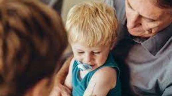  పిల్లలందరికీ వ్యాక్సినేషన్ ఇస్తే స్కూల్స్ ప్రారంభించే ఆలోచన