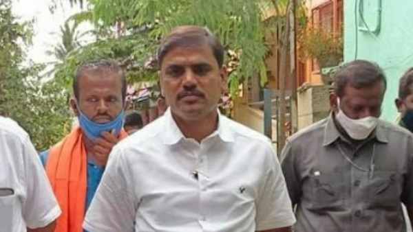 టిఆర్ఎస్ పార్టీ నాయకుల్లాగా తెలంగాణా ఇరిగేషన్ అధికారుల తీరు : బీజేపీ నేత విష్ణువర్ధన్ రెడ్డి 