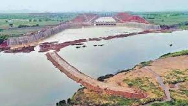 ఏపీ సర్కార్ కూడా తెలంగాణా ప్రాజెక్ట్ లపై ఫిర్యాదు ఏపీ సర్కార్ కూడా తెలంగాణా ప్రాజెక్ట్ లపై ఫిర్యాదు