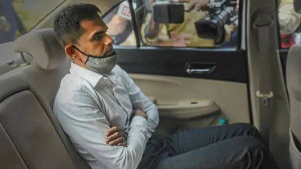 లంచం ఆరోపణలపై సమీర్ వాంఖడేతో పాటు పలువురిపై దర్యాప్తు లంచం ఆరోపణలపై సమీర్ వాంఖడేతో పాటు పలువురిపై దర్యాప్తు