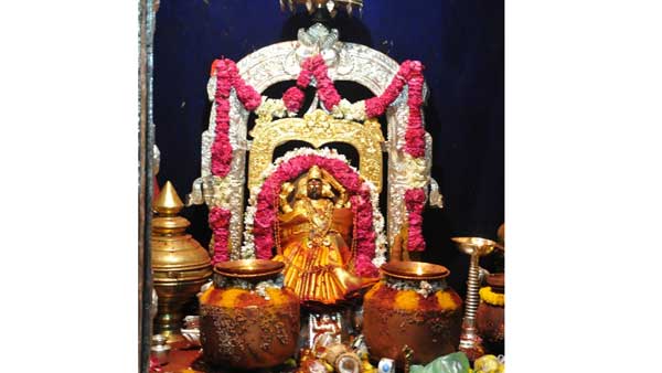 ప్రోటోకాల్ పేరుతో భక్తులకు పైడితల్లి అమ్మవారి దర్శనం దూరం చెయ్యొద్దన్న అశోక్ గజపతి రాజు