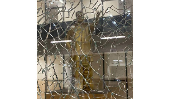  దాడుల్ని ఖండించిన విపక్షాలు