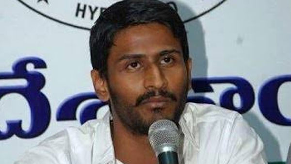 ఎన్నికల ప్రచార బరిలో కాంగ్రెస్ అభ్యర్థి బలమూర్ వెంకట్