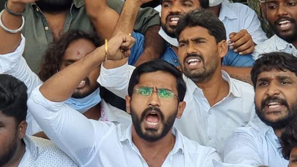 టీఆర్ఎస్ అభ్యర్థికి పోటీగా కాంగ్రెస్ అభ్యర్థి .. ఒకే స్థాయి నాయకులు