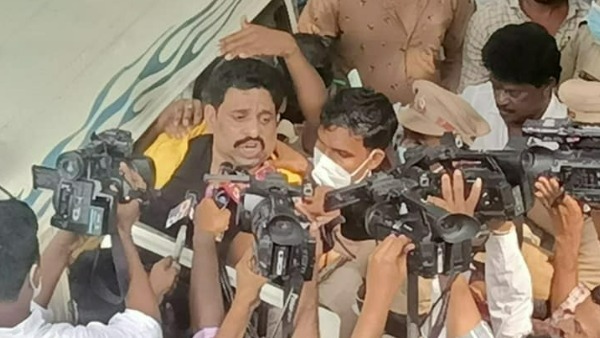 ఏపీలో టీడీపీ వర్సెస్ వైసీపీ .. బంద్, ఆందోళనలతో హీటెక్కిన ఏపీ 