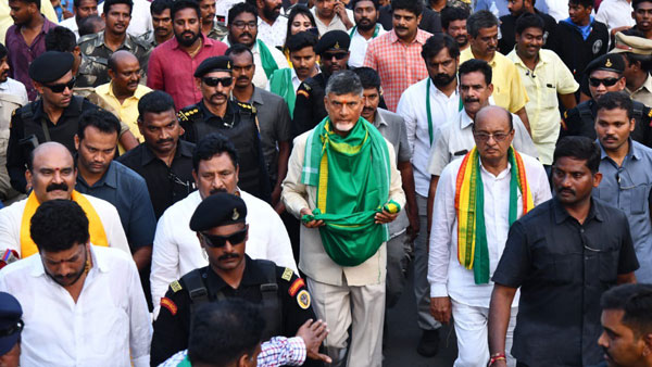 ప్రజాయాత్ర పేరుతో ప్రజల్లోకి ప్రజాయాత్ర పేరుతో ప్రజల్లోకి