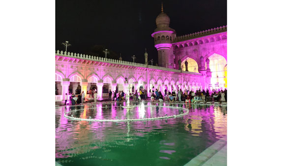 పార్కింగ్ లాట్స్..