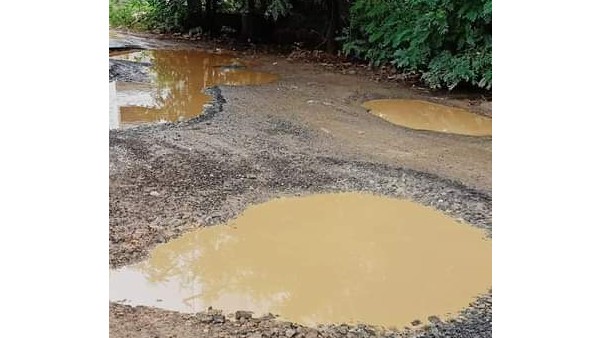 అధ్వాన్నంగా రహదారులు అధ్వాన్నంగా రహదారులు