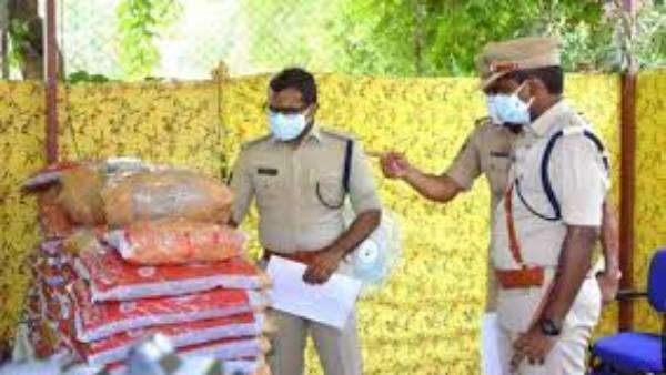 లోతుగెడ్డ జంక్షన్ నుండి హైదరాబాద్ కు తరలుతున్న గంజాయి సీజ్.. నలుగురు అరెస్ట్ లోతుగెడ్డ జంక్షన్ నుండి హైదరాబాద్ కు తరలుతున్న గంజాయి సీజ్.. నలుగురు అరెస్ట్