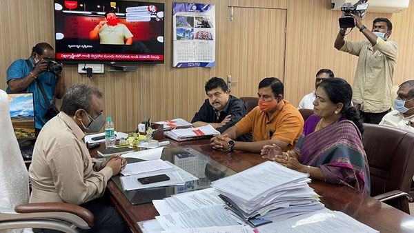 హుజురాబాద్ ఉప ఎన్నికపై సీబీఐ విచారణకు ఆదేశం